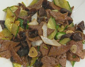 贫血食谱-肝片炒黄瓜片