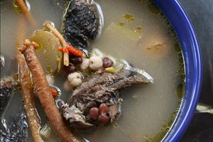 围产期补蛋白质食谱：枸杞炖乌鸡