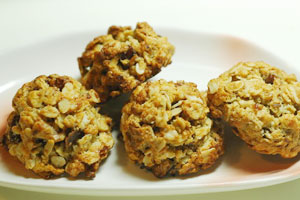 促进胎儿脑部发育食谱：燕麦蜜枣核桃饼