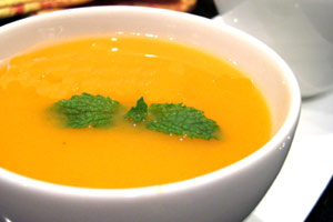 孕妇预防流感食谱：鸡汁甜芋姜汤