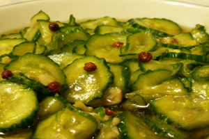 孕妇营养食谱—黄花菜炒黄瓜