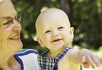 婴幼儿剃光头到底好不好？