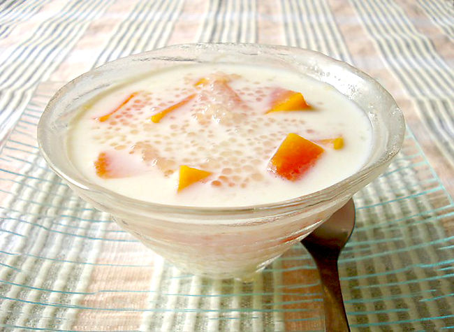 孕期水果餐—木瓜炖牛奶