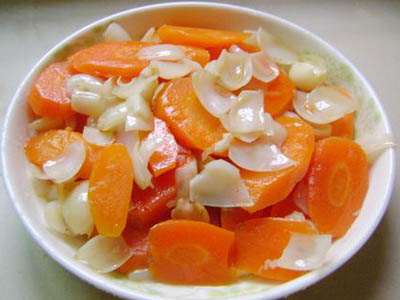 养胃益智宁神:莲藕老鸽汤 养胃益智宁神:莲藕老鸽汤