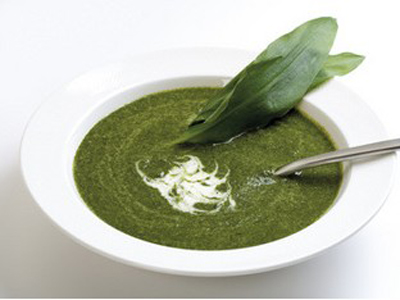 孕妇祛斑食谱—桃仁牛奶芝麻糊