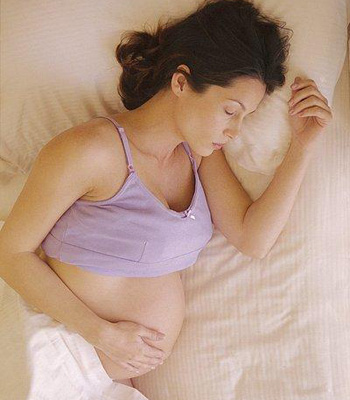 准妈妈孕期睡姿学问大