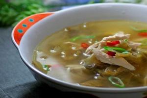 增强孕妇体力的美味食谱—榨菜鸡丝汤