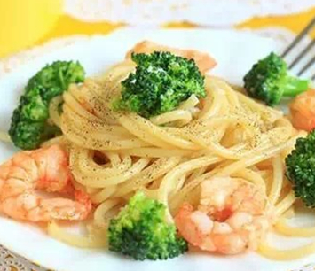 孕妇食谱：西兰花鲜虾意面