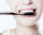 孕妇牙龈出血能用消炎牙膏吗