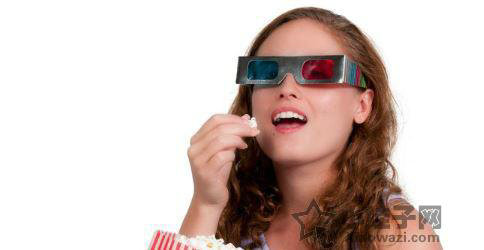 孕妈妈去电影院看电影 孕妈妈电影院看电影 孕妈妈能看去电影院吗