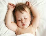 新生儿睡姿,新生儿选择如何的睡姿更安全