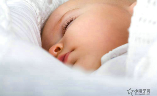 宝宝睡觉为什么爱摇头