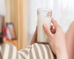 适合孕妇吃的奶粉,孕妈妈适宜吃什么奶粉呢？